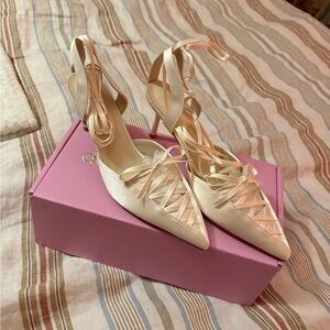 Ballet-Core White Satin Lace-Up Heels